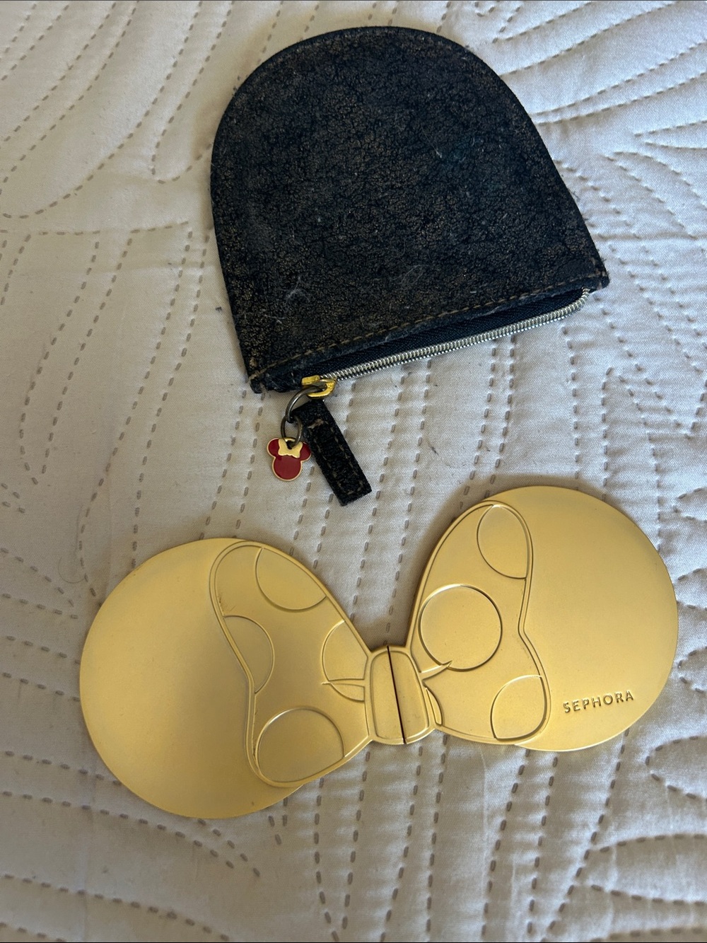 Sephora Metallic Gold Minnie Bow Compact Mirror with Black Pouch